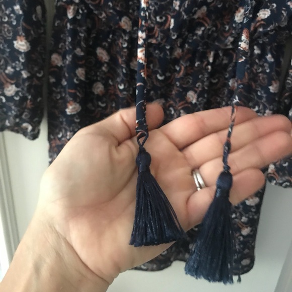 Peasant style floral dress by Wayf - Picture 3 of 4